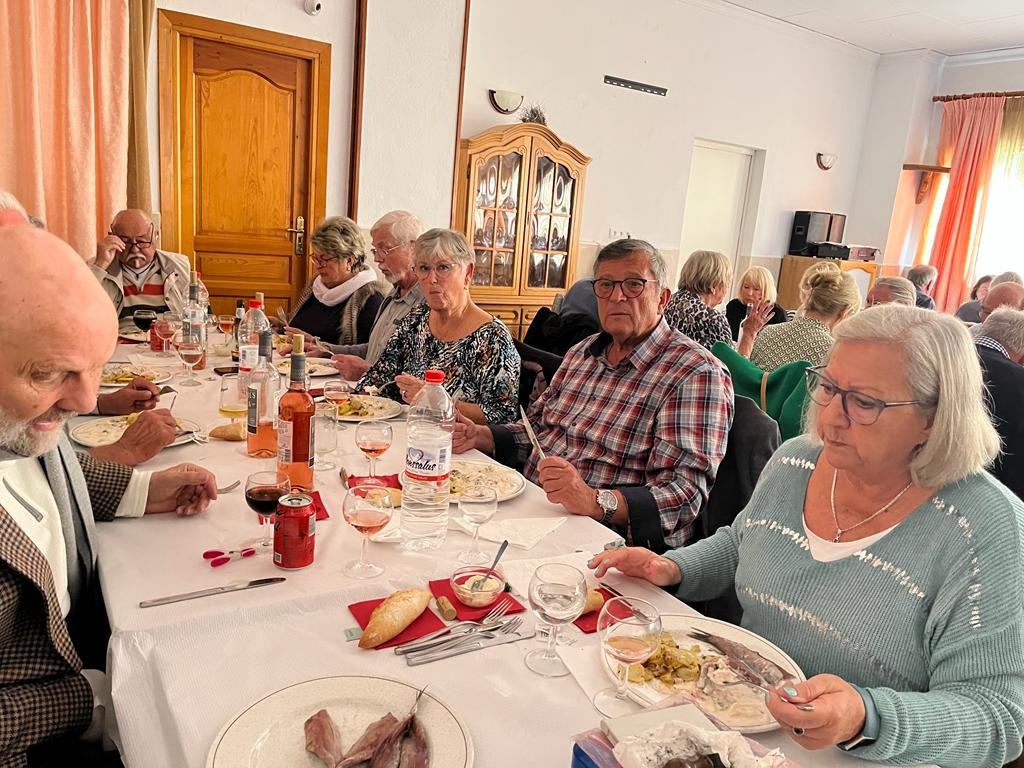 Essensausgabe Matjes oder Fleichkäse